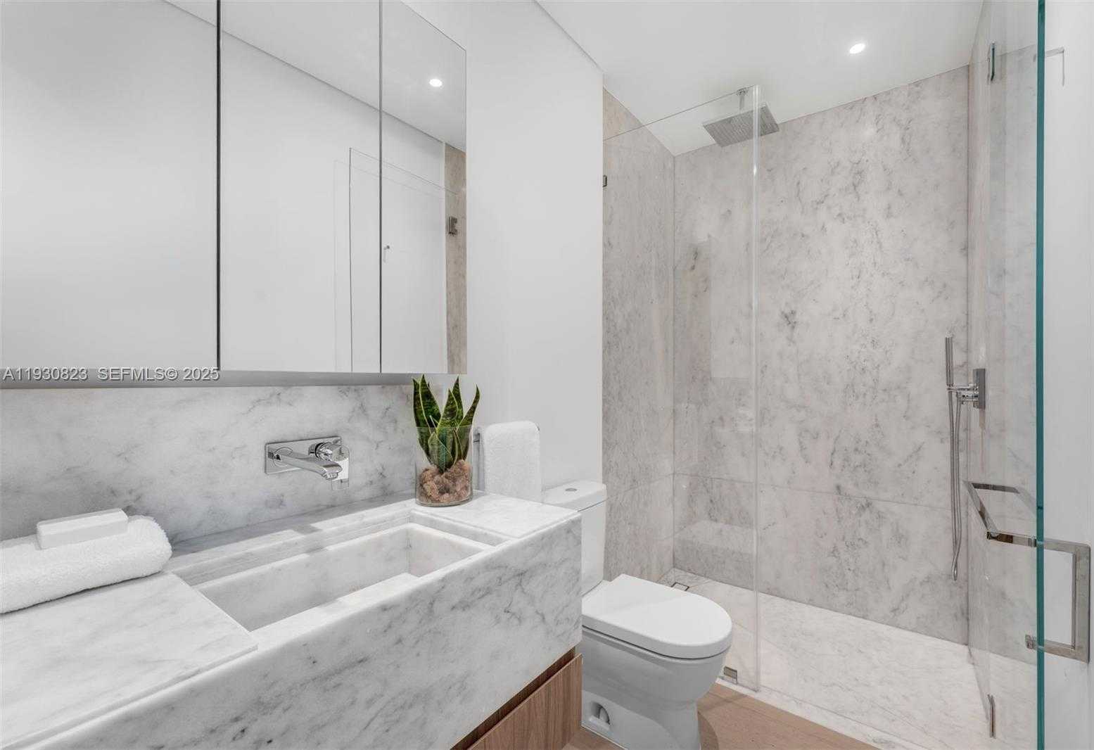 Small Image of 1616 ONAWAY DR, Miami Number 36