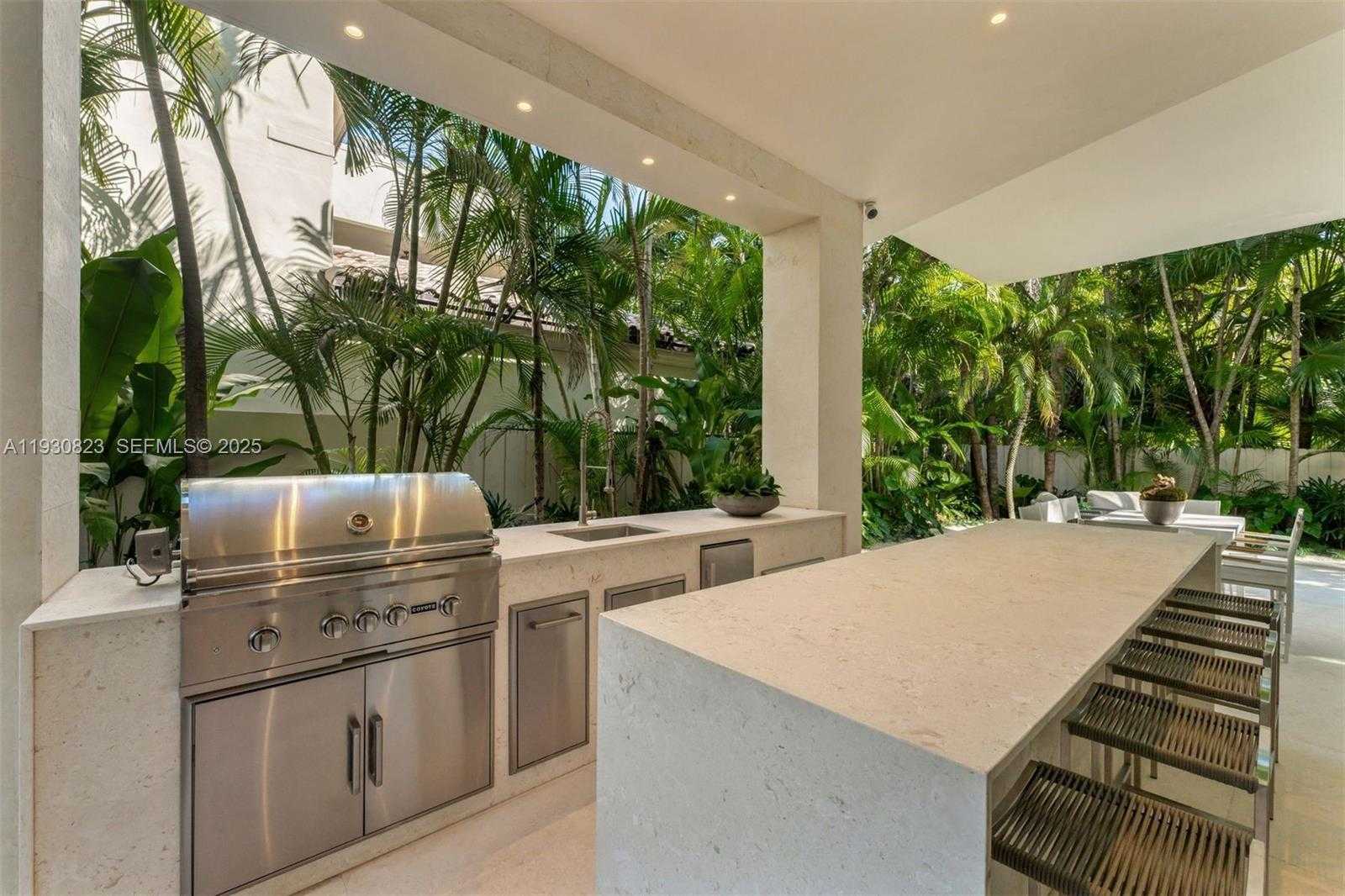 Small Image of 1616 ONAWAY DR, Miami Number 38