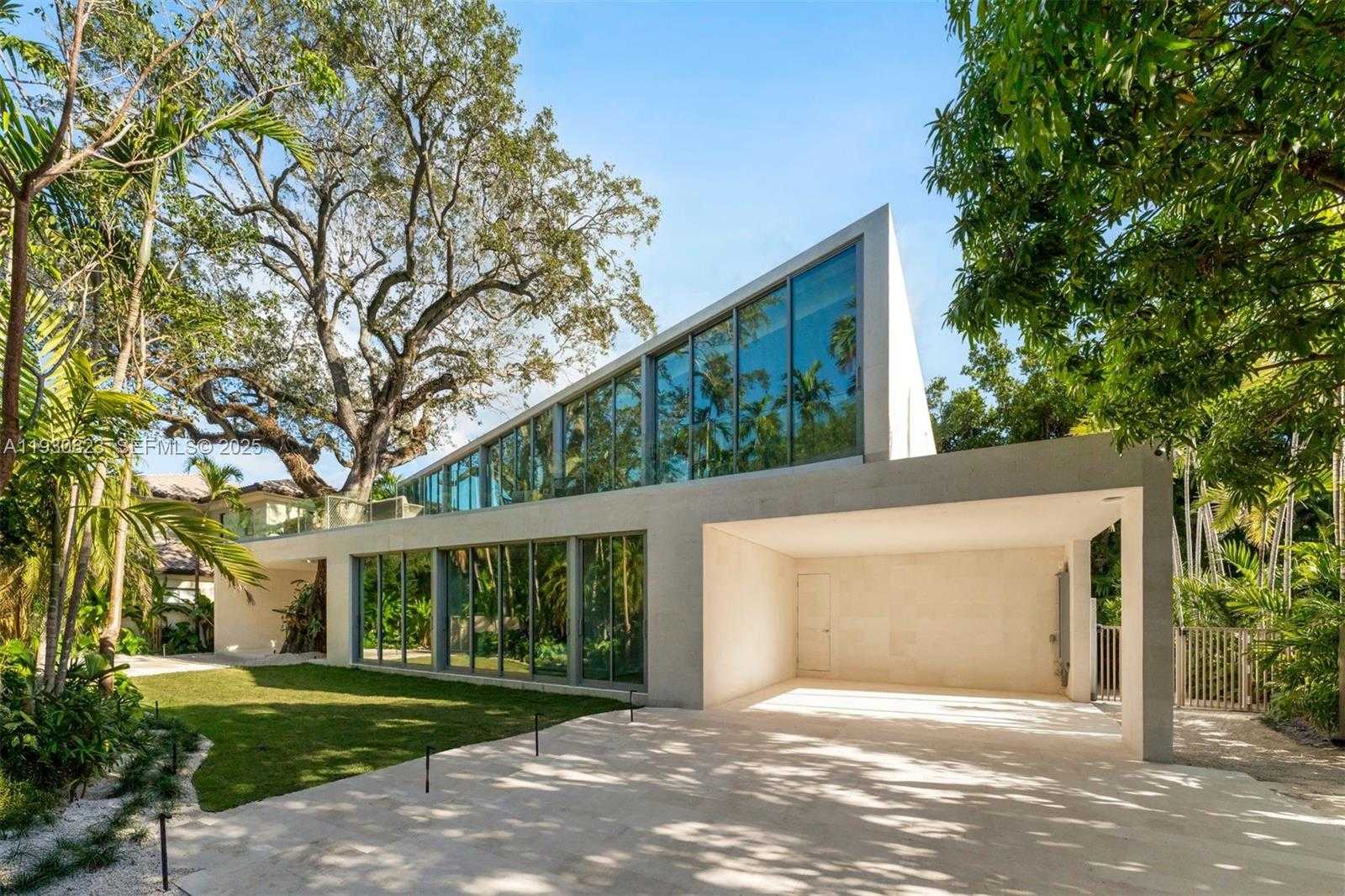 Small Image of 1616 ONAWAY DR, Miami Number 5