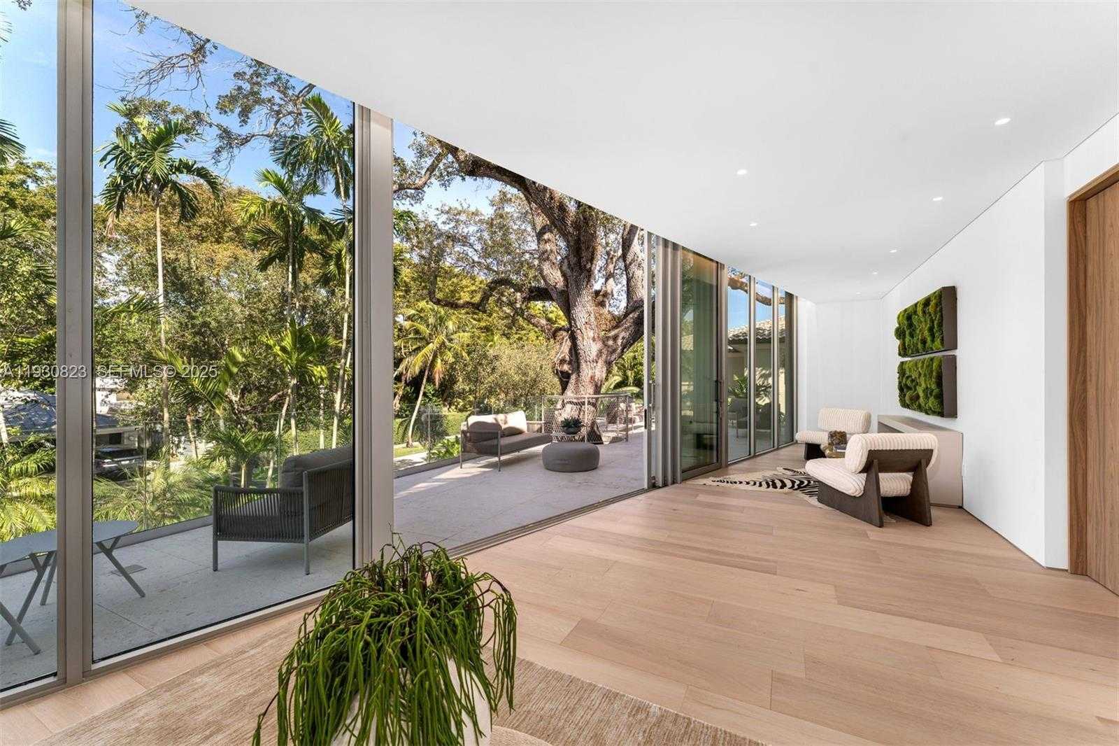 Small Image of 1616 ONAWAY DR, Miami Number 50