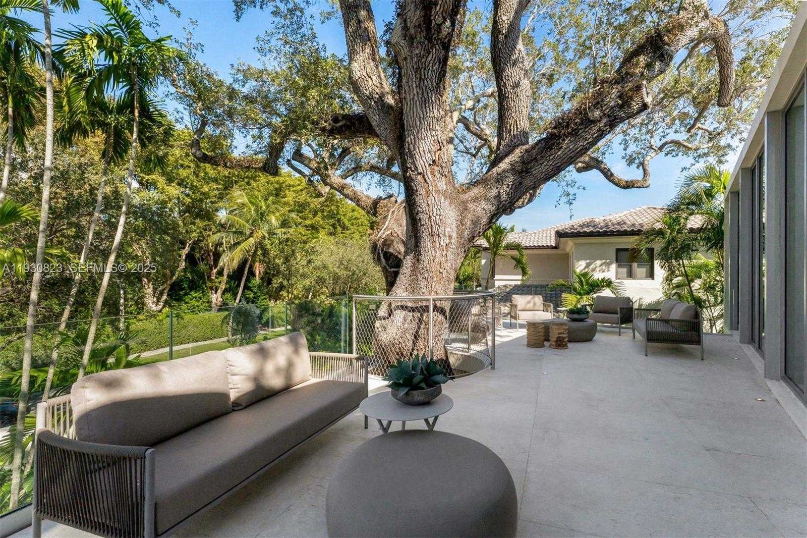 Small Image of 1616 ONAWAY DR, Miami Number 64