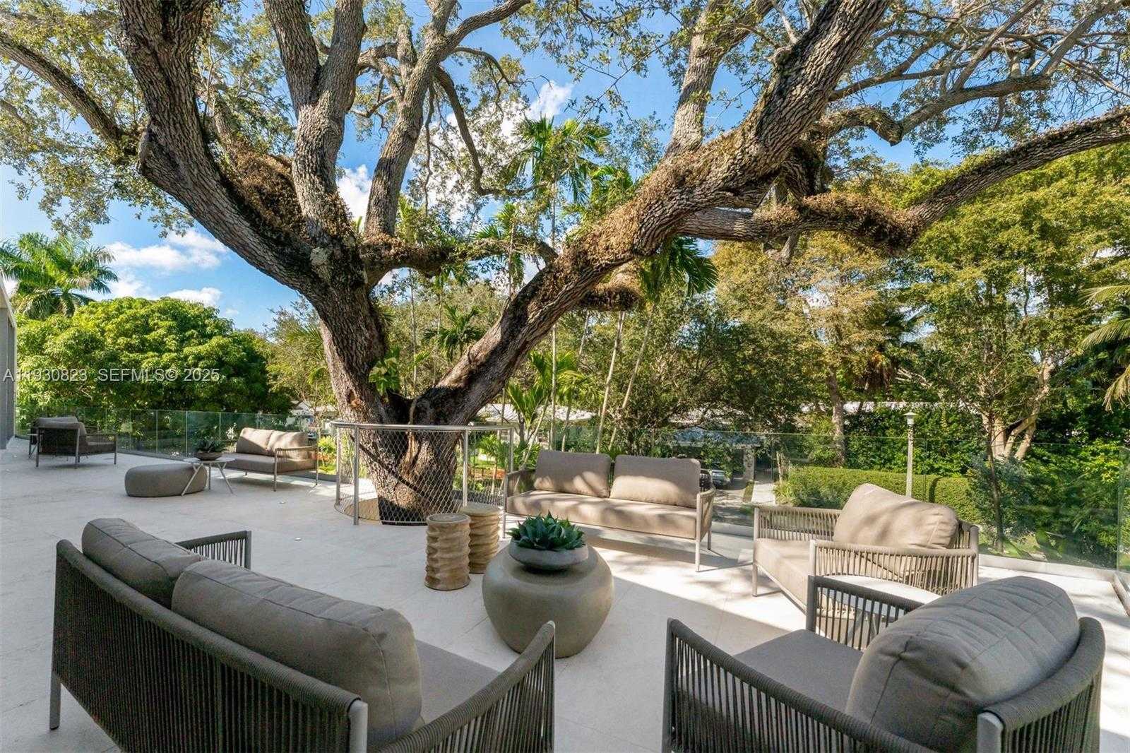 Small Image of 1616 ONAWAY DR, Miami Number 66