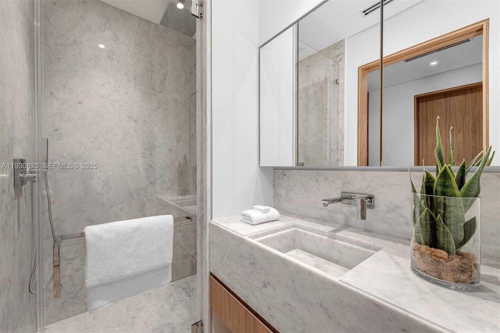 Small Image of 1616 ONAWAY DR, Miami Number 76