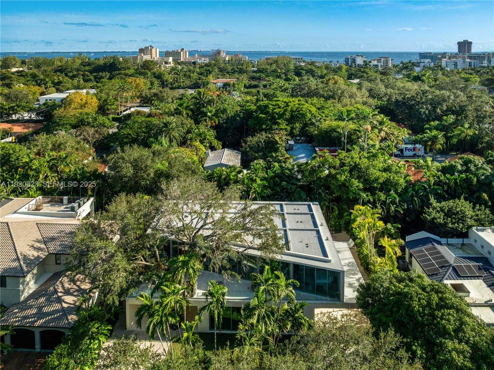 Small Image of 1616 ONAWAY DR, Miami Number 79