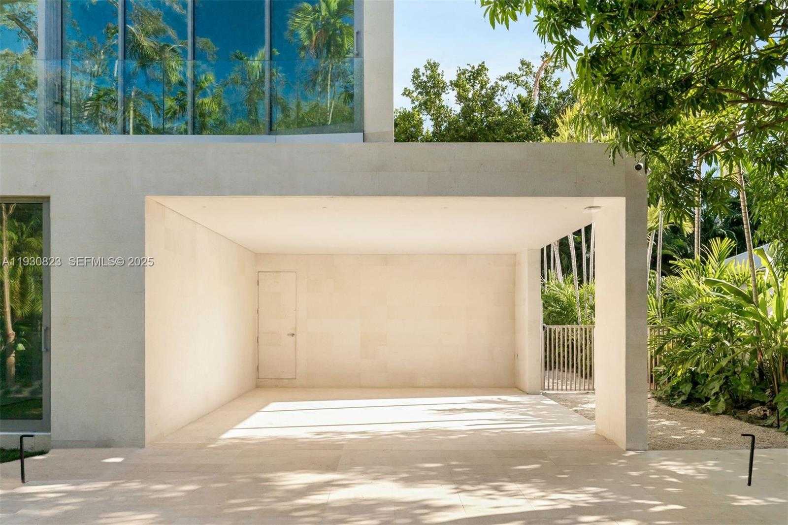 Small Image of 1616 ONAWAY DR, Miami Number 8