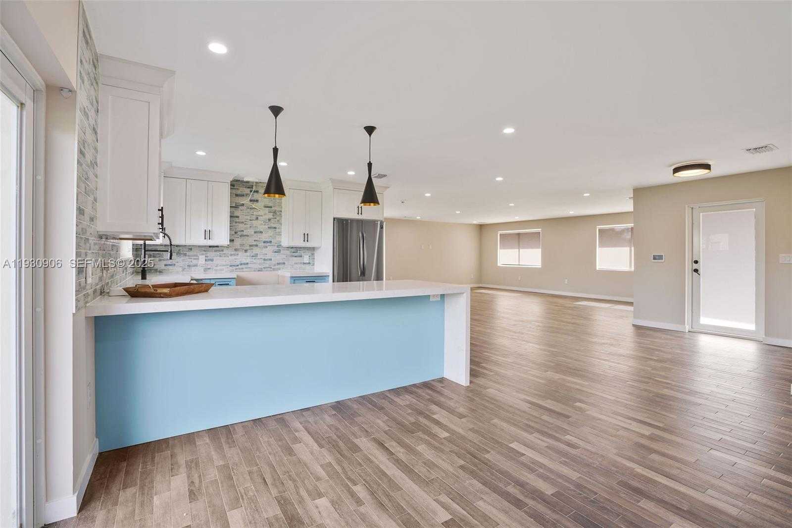 Small Image of 6701 SOUTH WEST 49TH TER, Miami Number 11