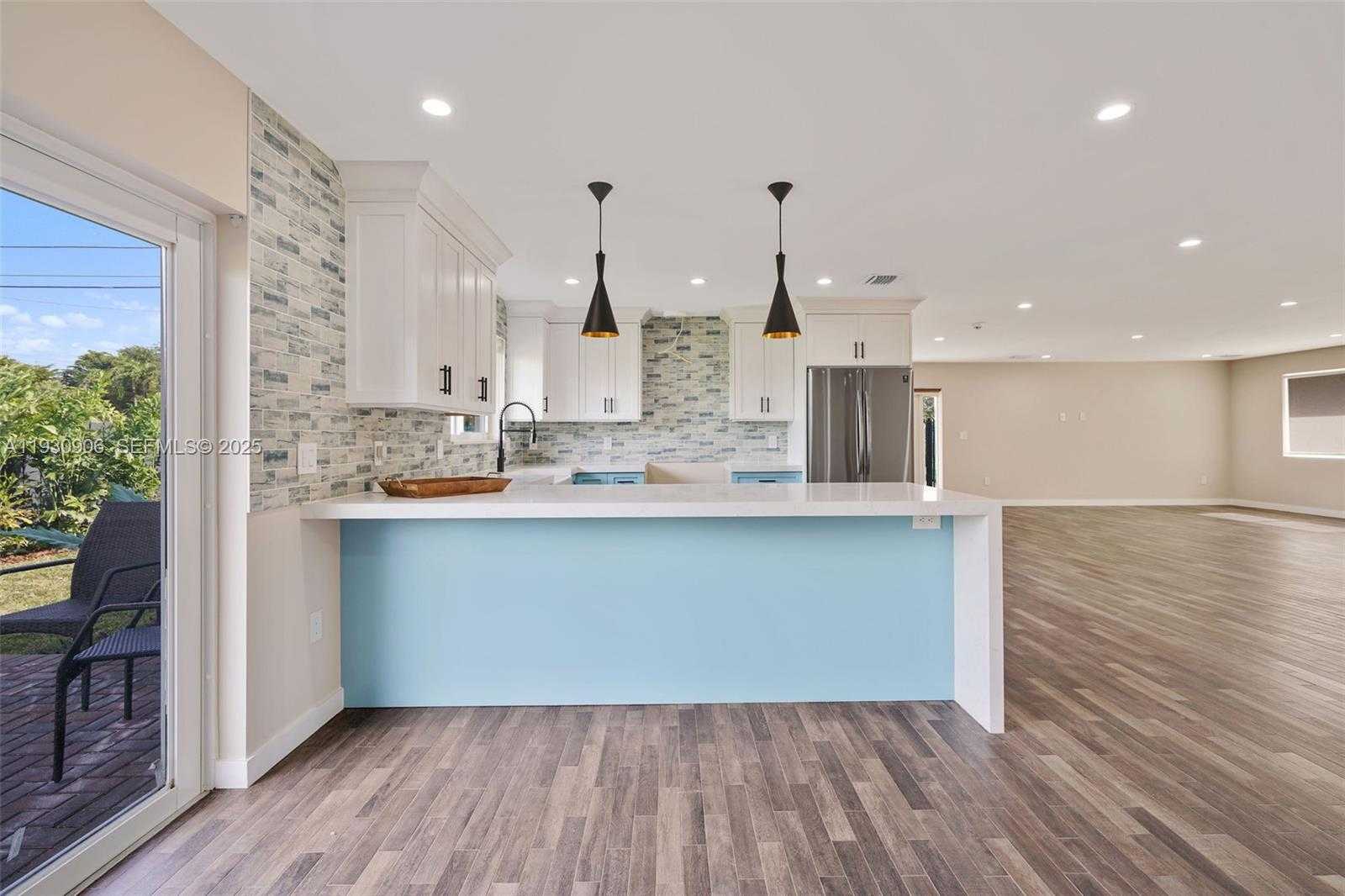 Small Image of 6701 SOUTH WEST 49TH TER, Miami Number 12