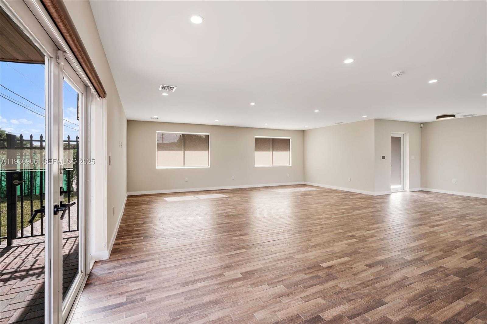 Small Image of 6701 SOUTH WEST 49TH TER, Miami Number 18