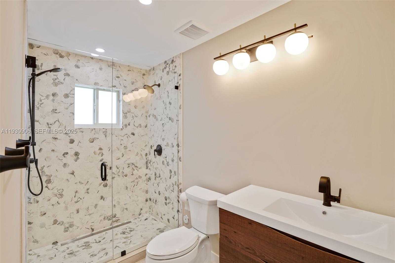 Small Image of 6701 SOUTH WEST 49TH TER, Miami Number 27