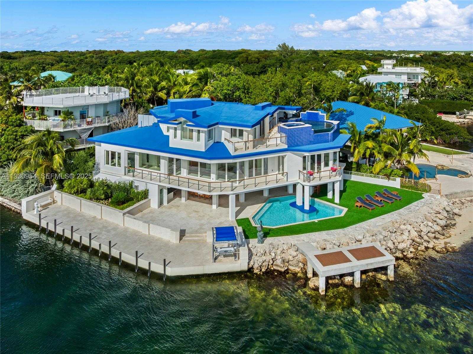 Small Image of 180 POMPANO DR, Key Largo Number 1