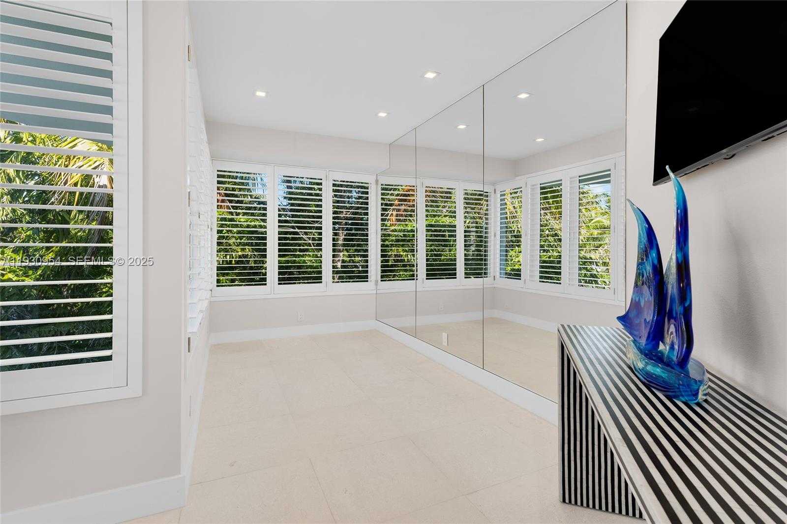 Small Image of 180 POMPANO DR, Key Largo Number 33