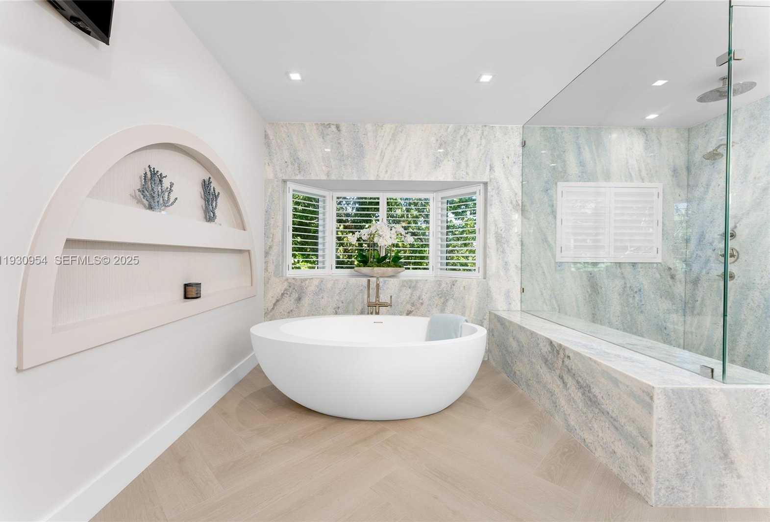 Small Image of 180 POMPANO DR, Key Largo Number 35