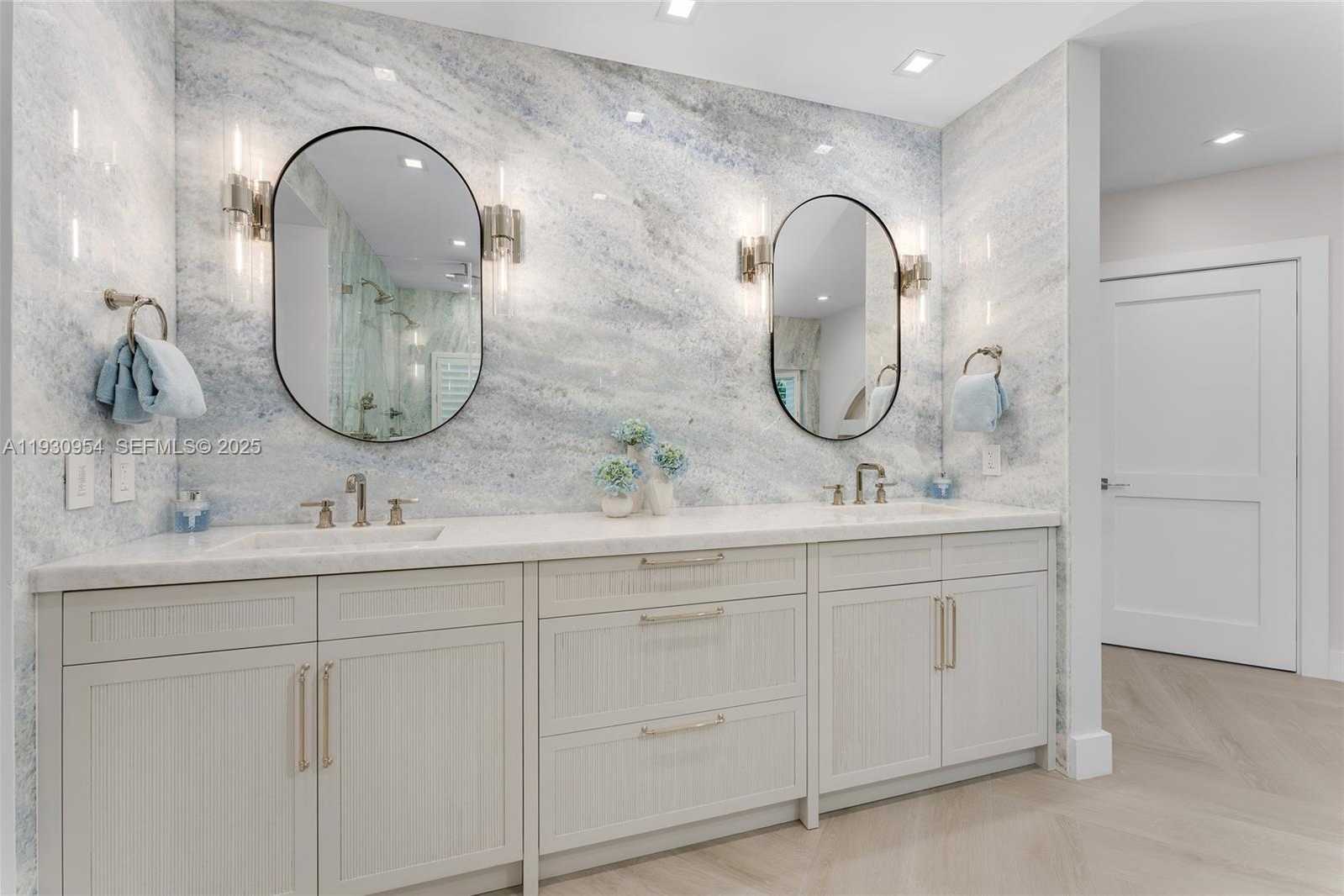 Small Image of 180 POMPANO DR, Key Largo Number 36