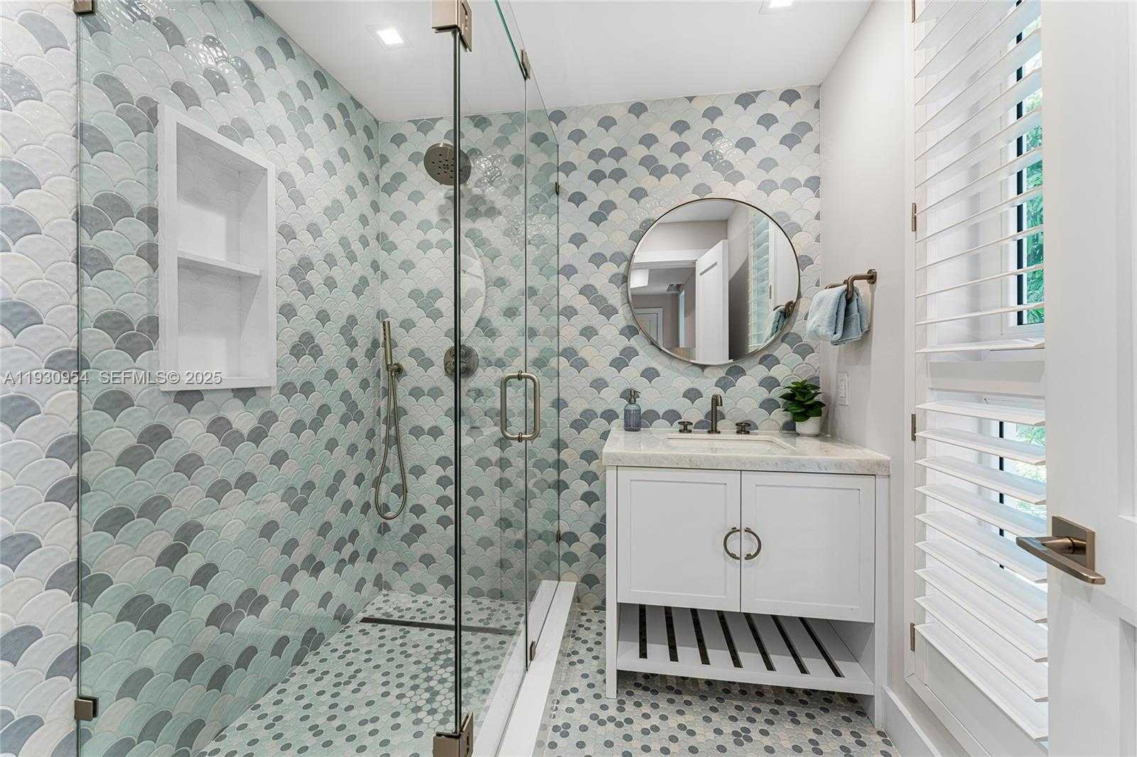 Small Image of 180 POMPANO DR, Key Largo Number 66