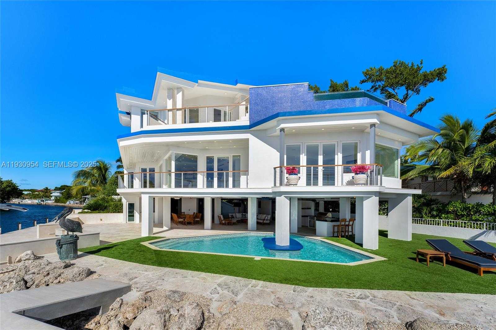 Small Image of 180 POMPANO DR, Key Largo Number 67