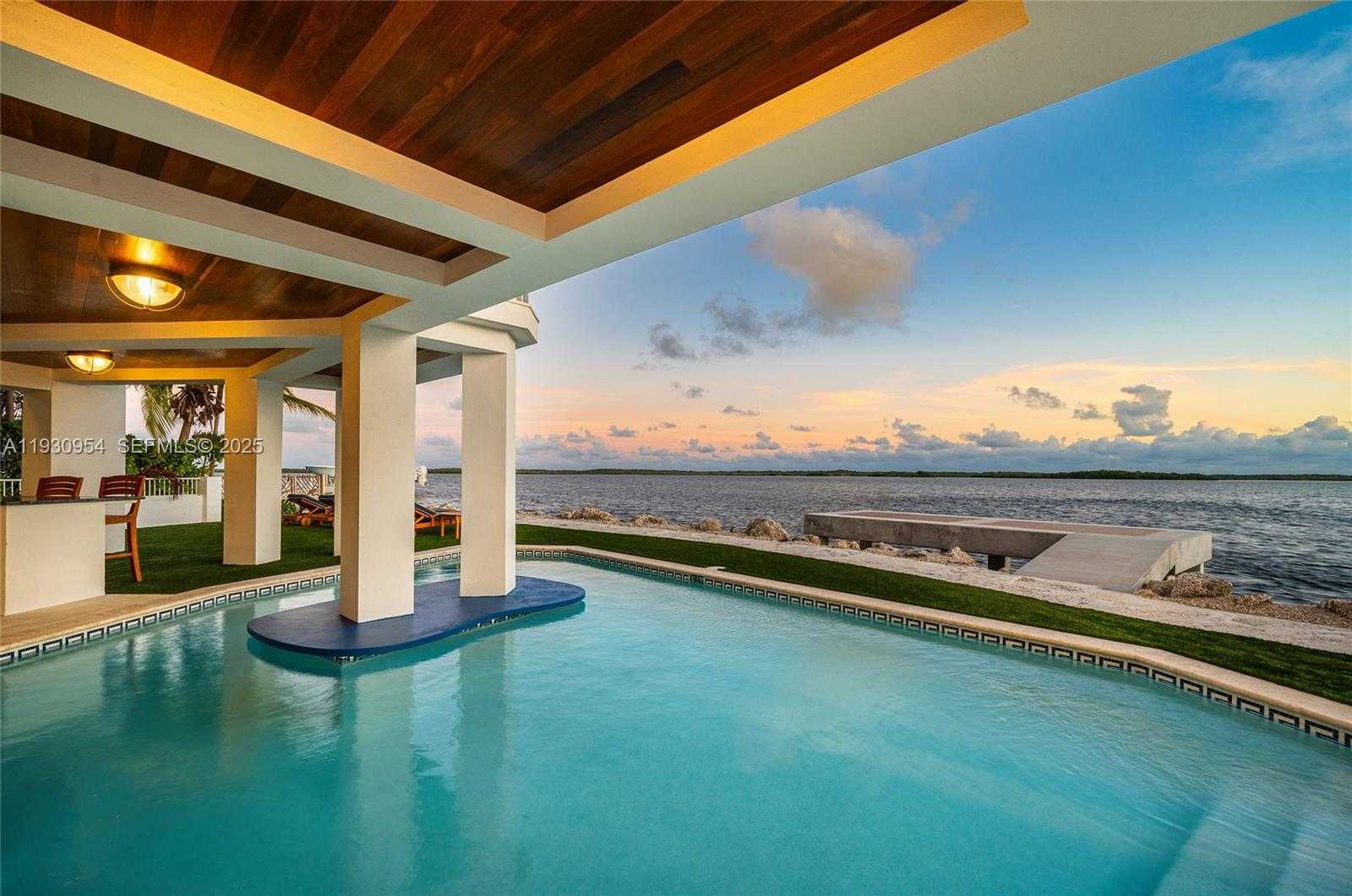 Small Image of 180 POMPANO DR, Key Largo Number 9