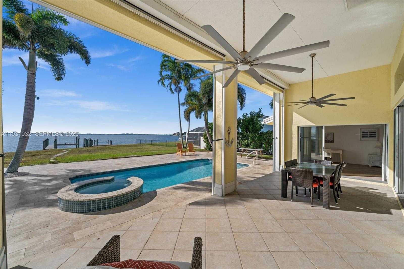 Small Image of 264 BAYSHORE DR, Cape Coral Number 30