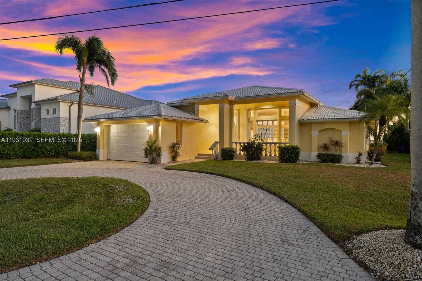 Small Image of 264 BAYSHORE DR, Cape Coral Number 42