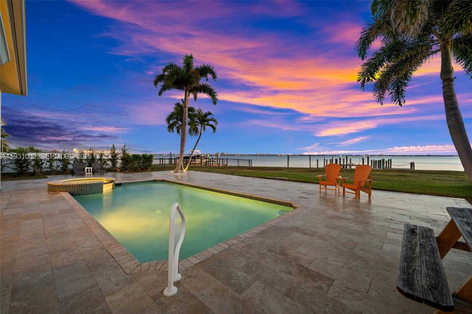 Small Image of 264 BAYSHORE DR, Cape Coral Number 46