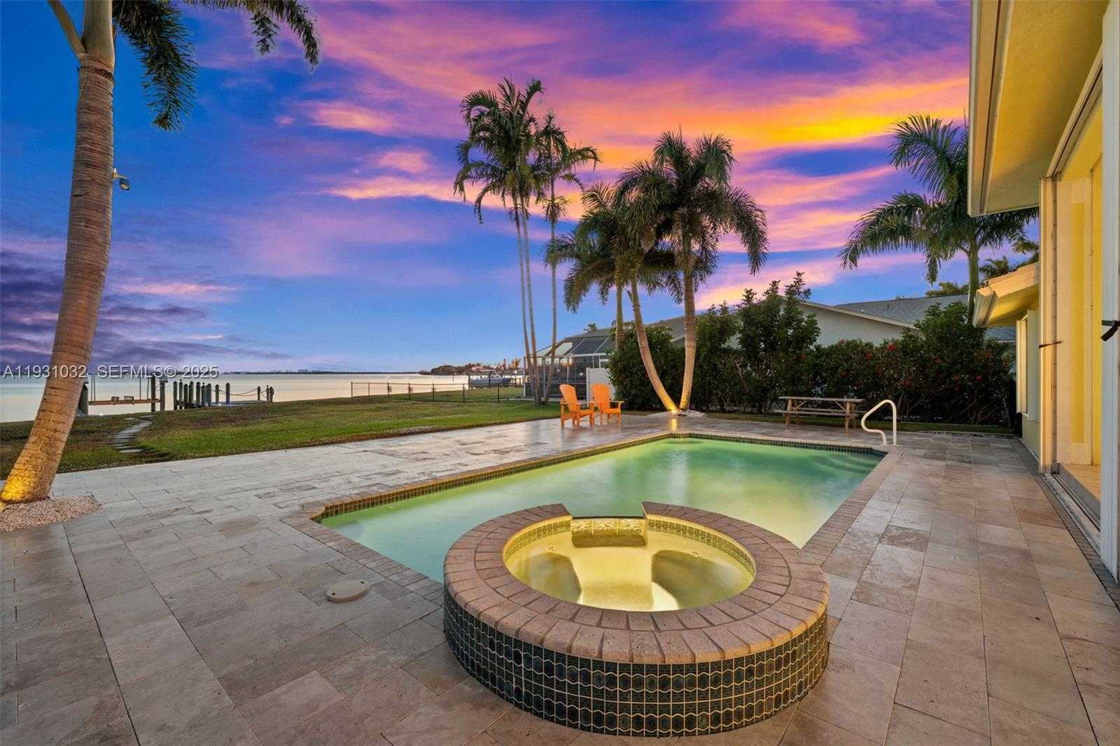 Small Image of 264 BAYSHORE DR, Cape Coral Number 47