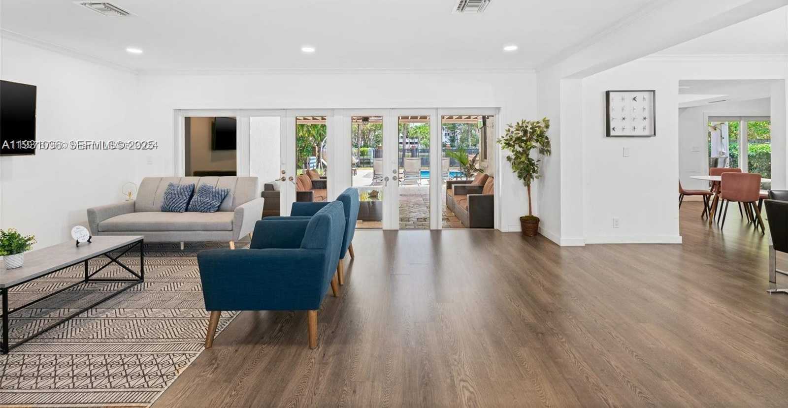 Small Image of 413 HOLIDAY, Hallandale Beach Number 16