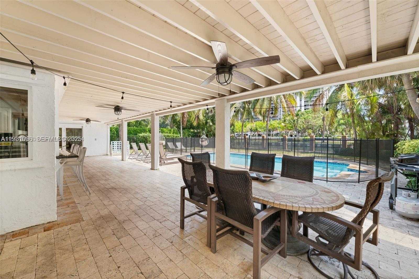 Small Image of 413 HOLIDAY, Hallandale Beach Number 23