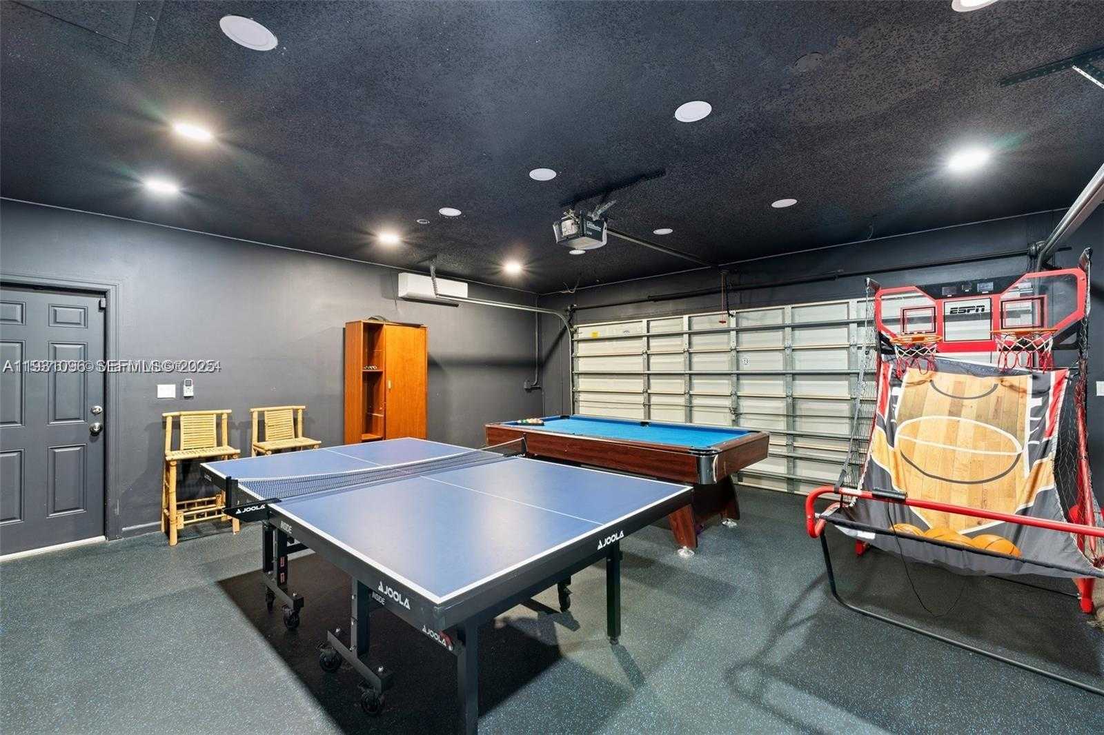 Small Image of 413 HOLIDAY, Hallandale Beach Number 34