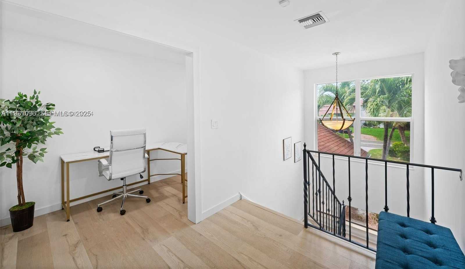 Small Image of 413 HOLIDAY, Hallandale Beach Number 40