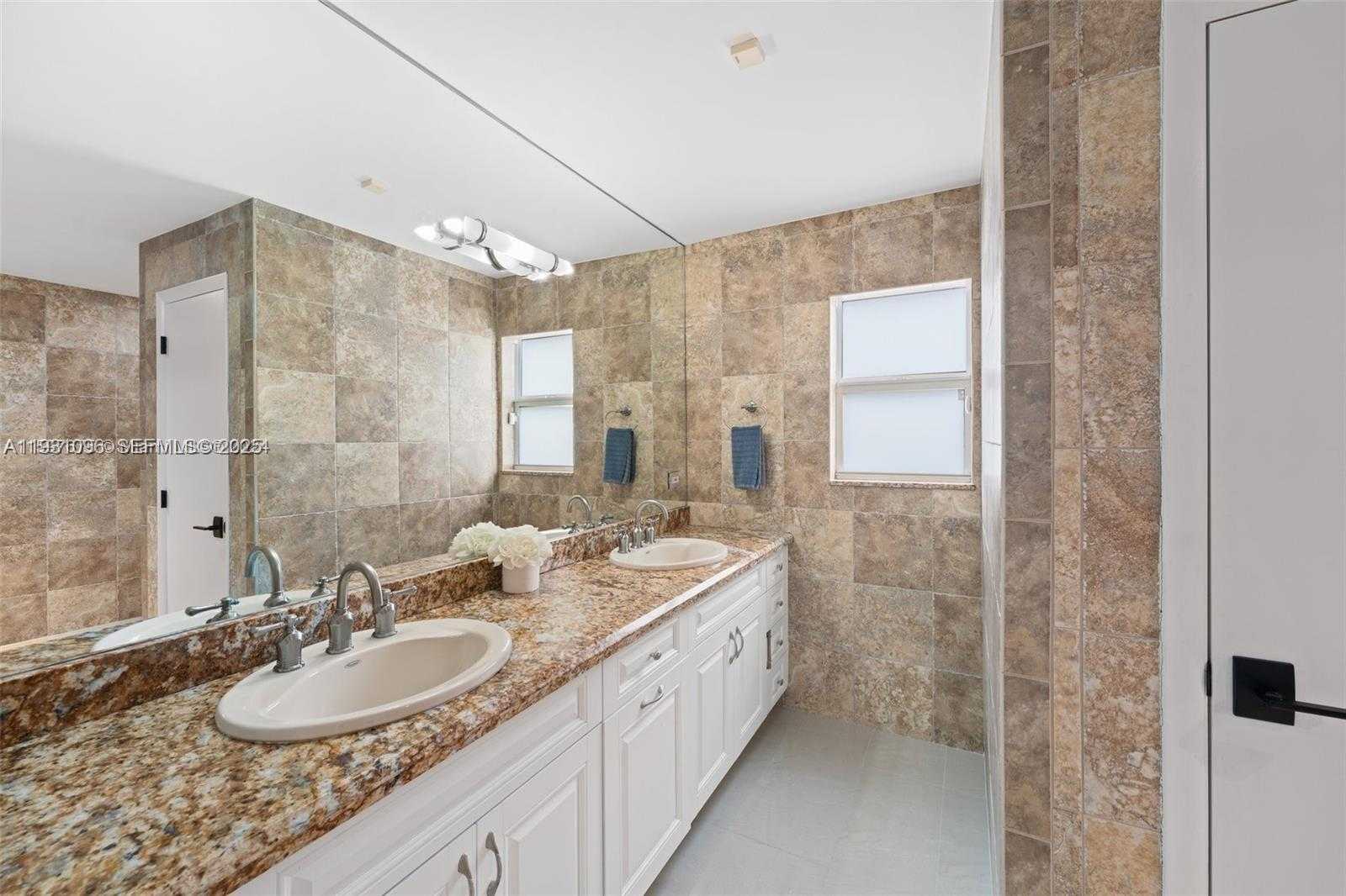 Small Image of 413 HOLIDAY, Hallandale Beach Number 43