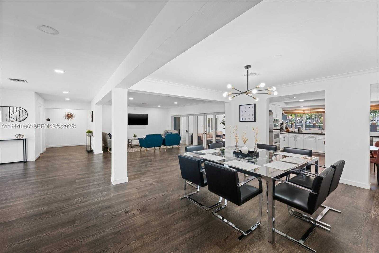 Small Image of 413 HOLIDAY, Hallandale Beach Number 7