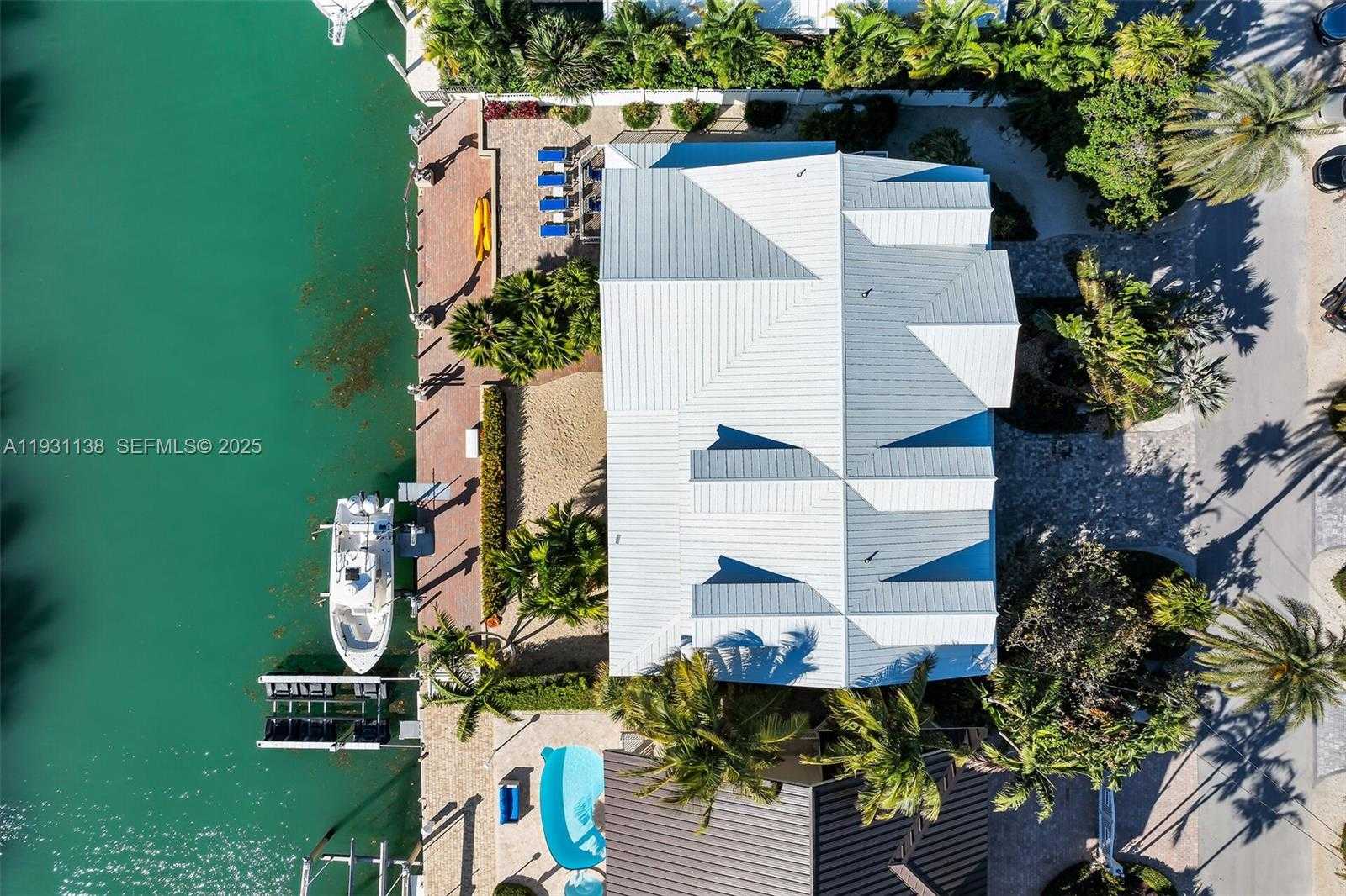 Small Image of 153 STROMBOLI DR, Islamorada Number 10