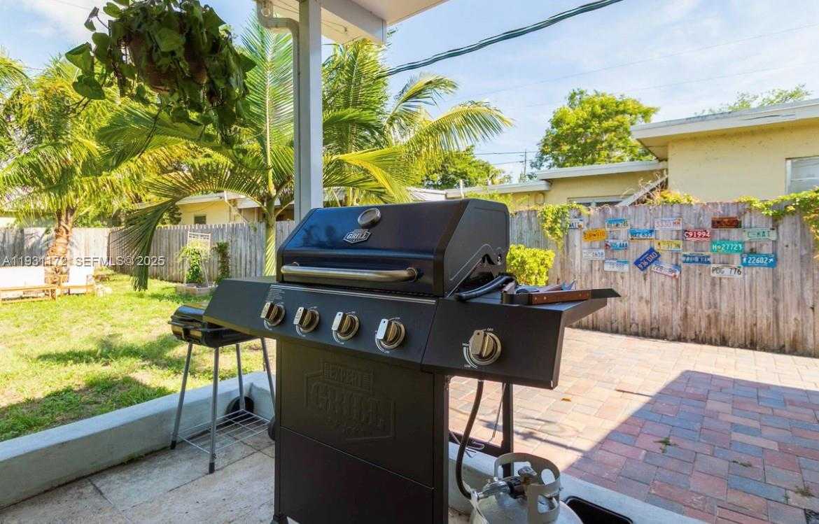 Small Image of 1243 NORTH WEST 3RD AVE, Fort Lauderdale Number 14