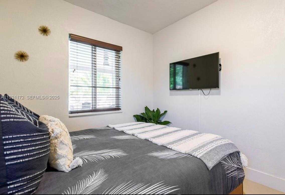 Small Image of 1243 NORTH WEST 3RD AVE, Fort Lauderdale Number 23