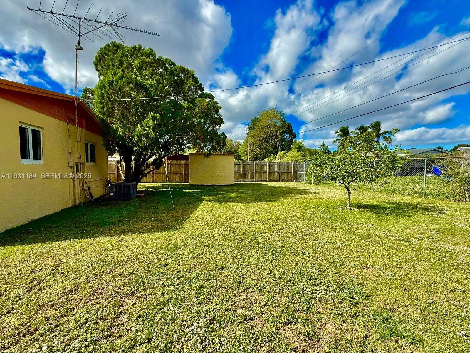 Small Image of 7241 SOUTH ARTHUR ST, Hollywood Number 13