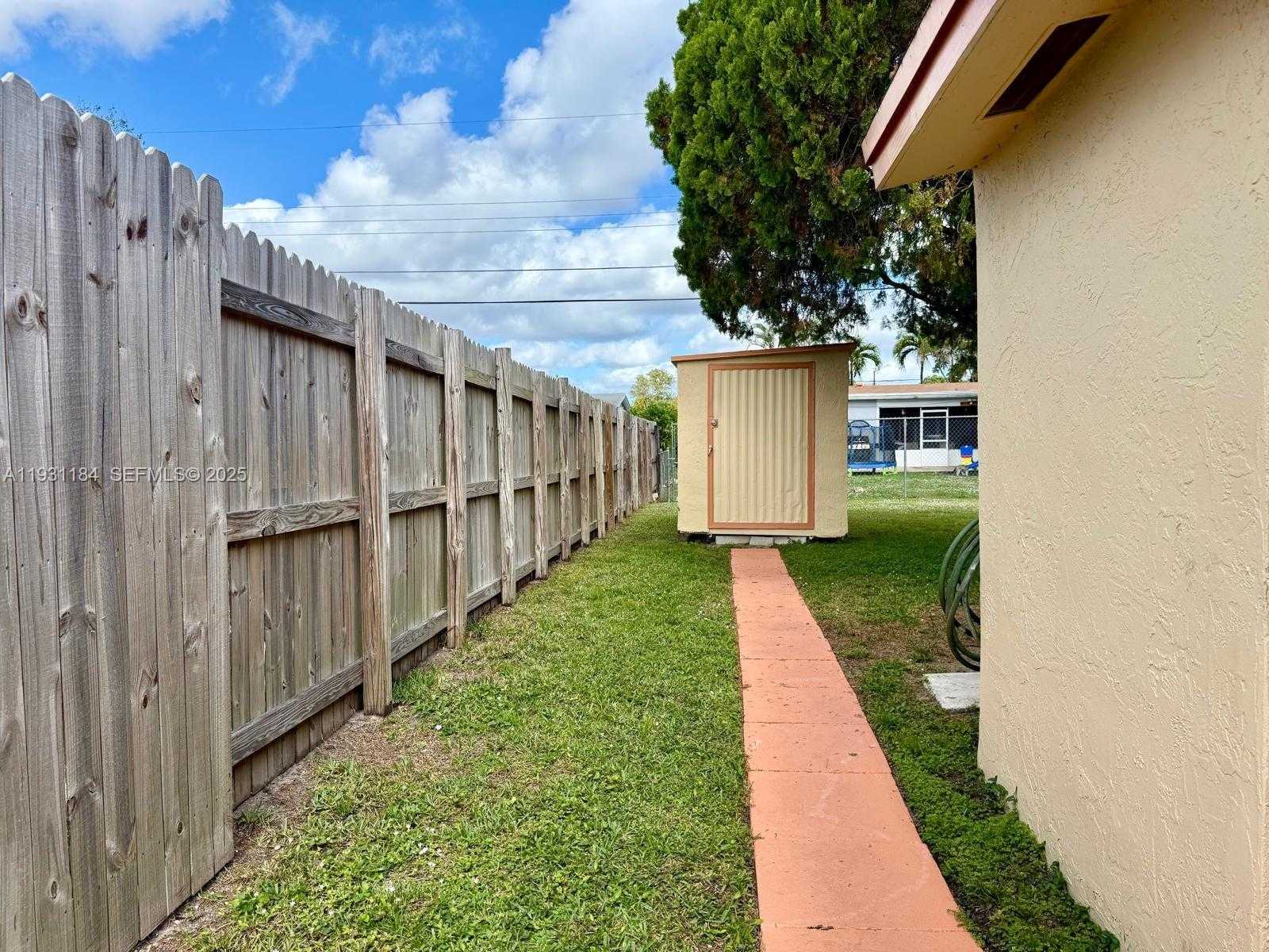 Small Image of 7241 SOUTH ARTHUR ST, Hollywood Number 17