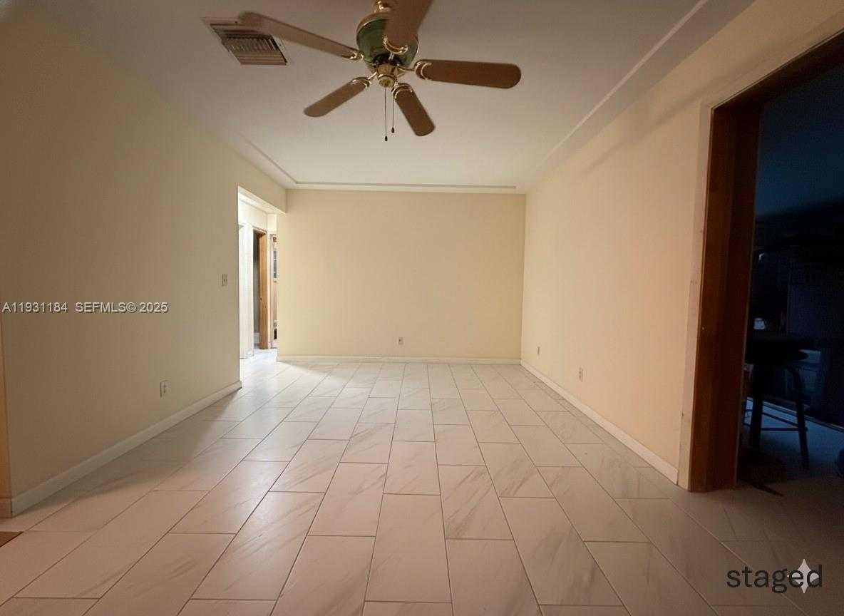 Small Image of 7241 SOUTH ARTHUR ST, Hollywood Number 5