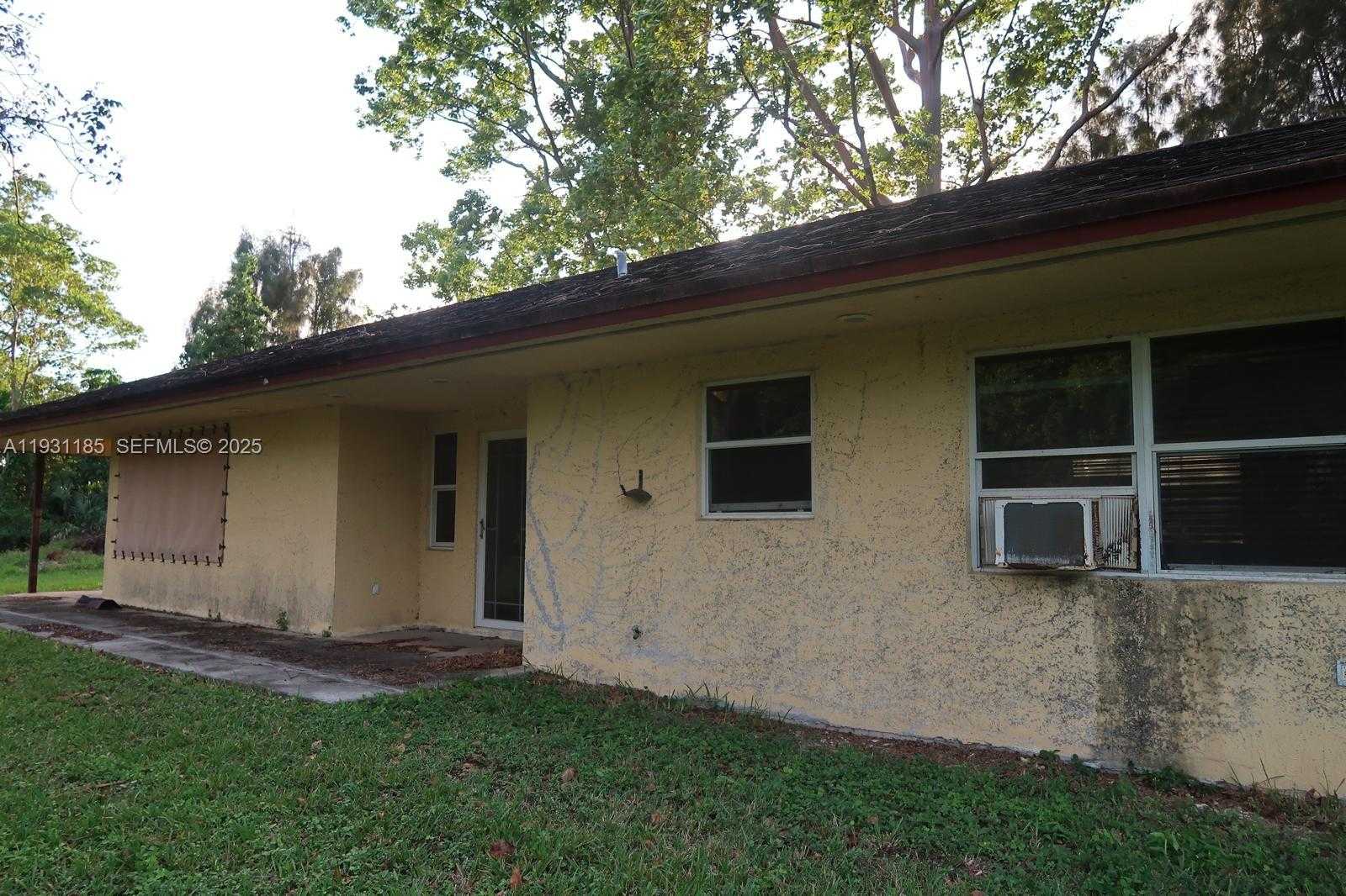 Small Image of 13990 SOUTH WEST 192ND ST, Miami Number 12