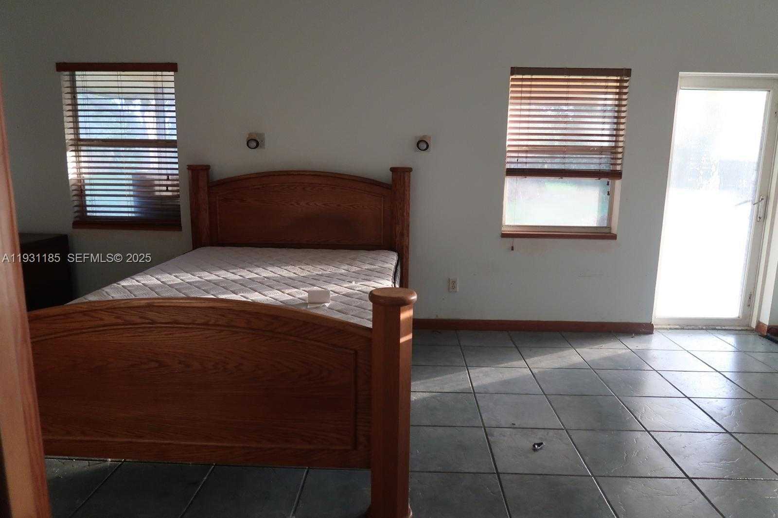 Small Image of 13990 SOUTH WEST 192ND ST, Miami Number 5