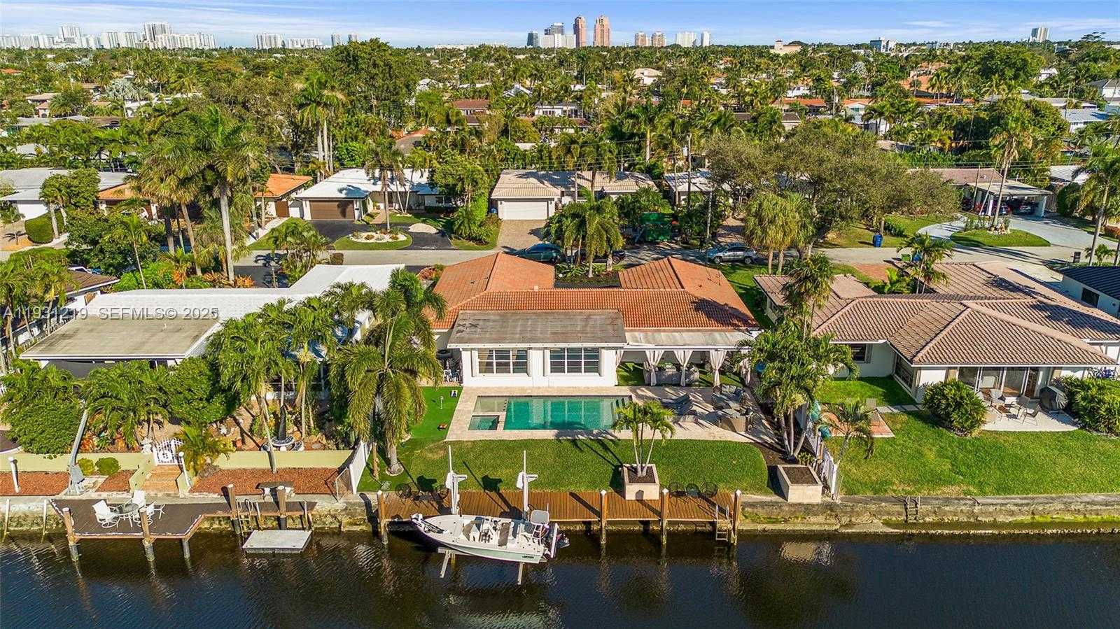 Small Image of 2207 NORTH EAST 16TH AVE, Wilton Manors Number 4