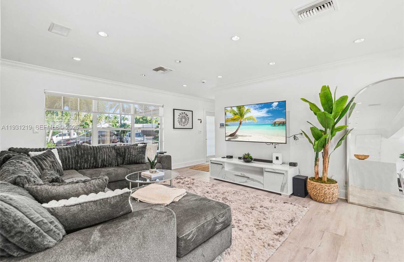 Small Image of 2207 NORTH EAST 16TH AVE, Wilton Manors Number 9