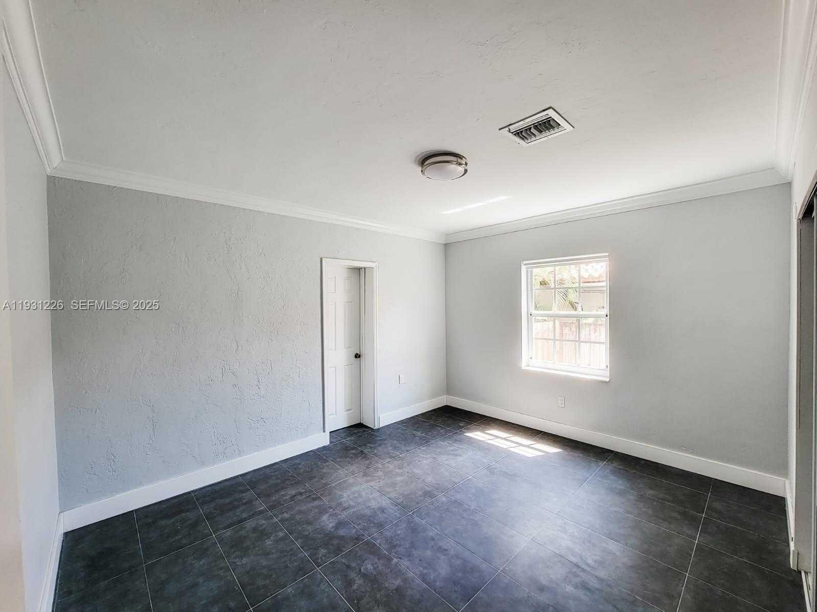 Small Image of 3685 SOUTH WEST 1ST AVE, Miami Number 13