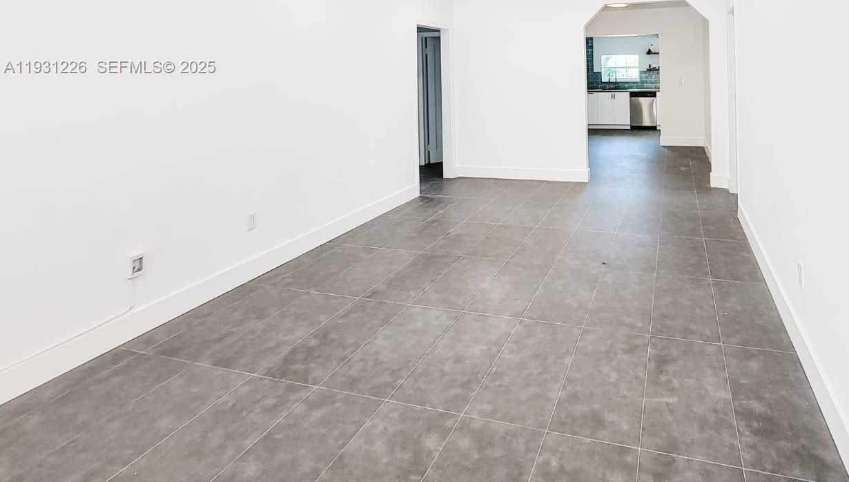 Small Image of 3685 SOUTH WEST 1ST AVE, Miami Number 14