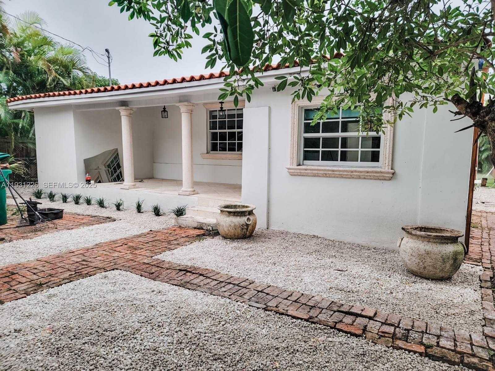 Small Image of 3685 SOUTH WEST 1ST AVE, Miami Number 2