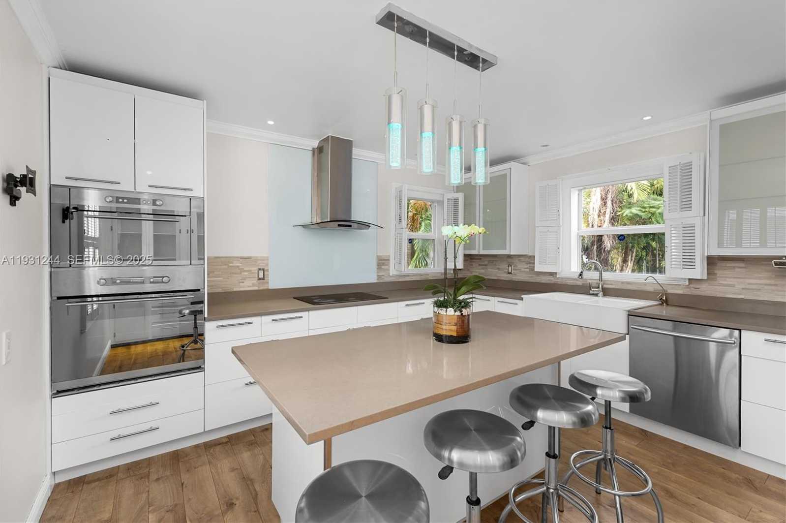 Small Image of 820 NORTH EAST 83RD ST, Miami Number 14