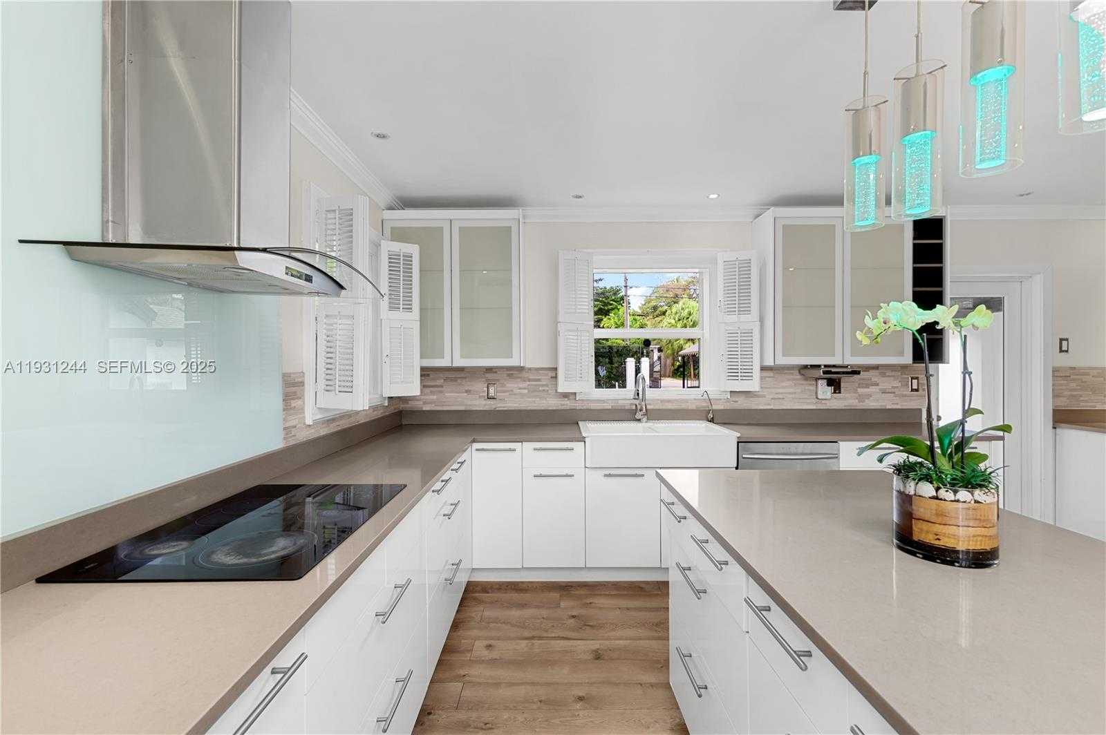 Small Image of 820 NORTH EAST 83RD ST, Miami Number 16