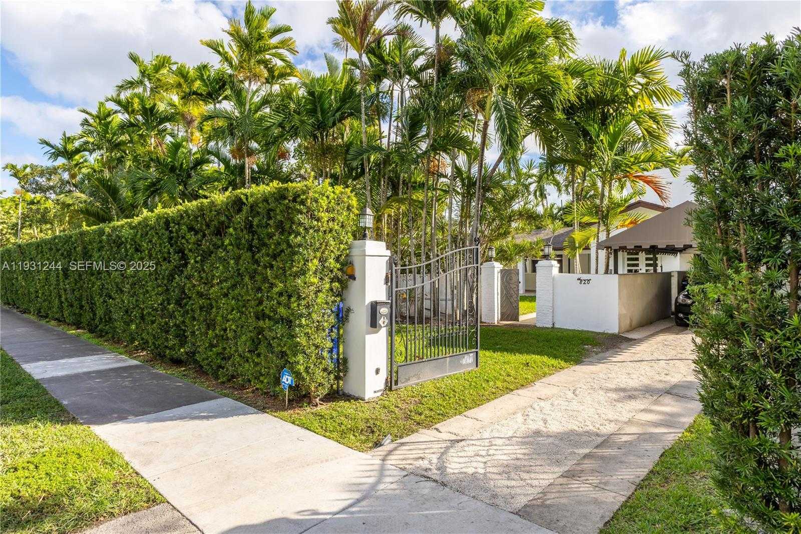 Small Image of 820 NORTH EAST 83RD ST, Miami Number 2