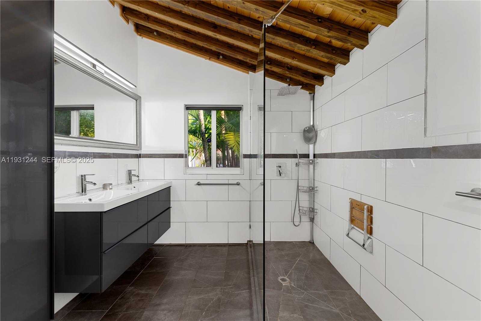 Small Image of 820 NORTH EAST 83RD ST, Miami Number 30