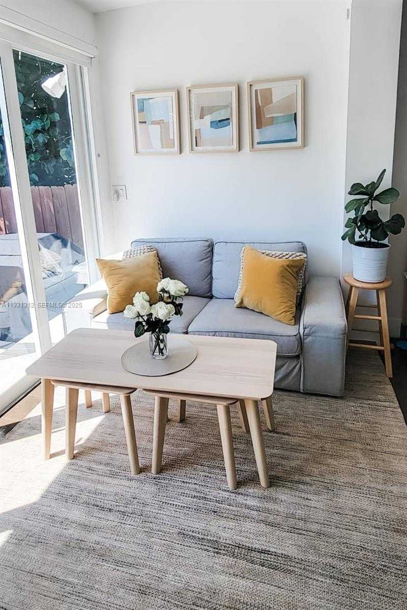 Small Image of 3689 SOUTH WEST 1ST AVE, Miami Number 12