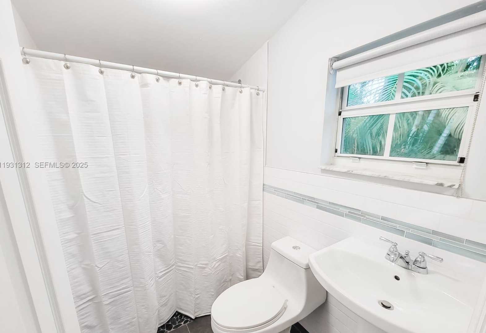 Small Image of 3689 SOUTH WEST 1ST AVE, Miami Number 20