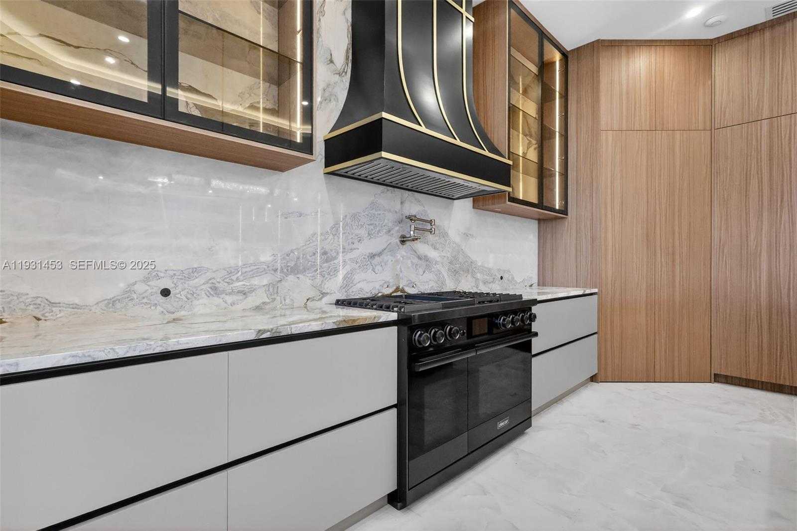 Small Image of 14891 SOUTH WEST 20TH ST, Davie Number 16